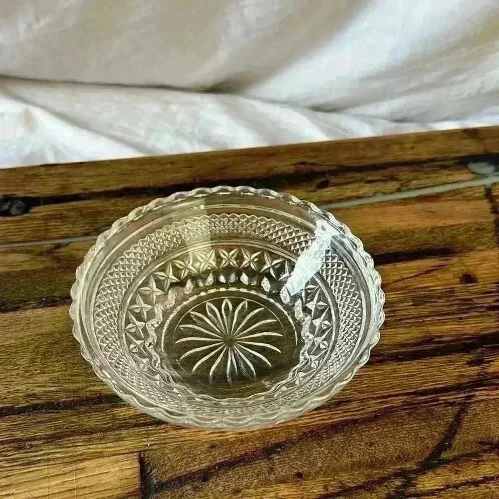 Vintage Anchor Hocking Quilted Diamond Cut 5 1/4” Bowl